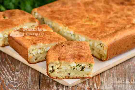 Пирог с яйцами и луком